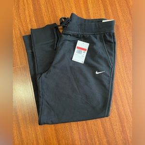 Women’s Nike jogger , size L